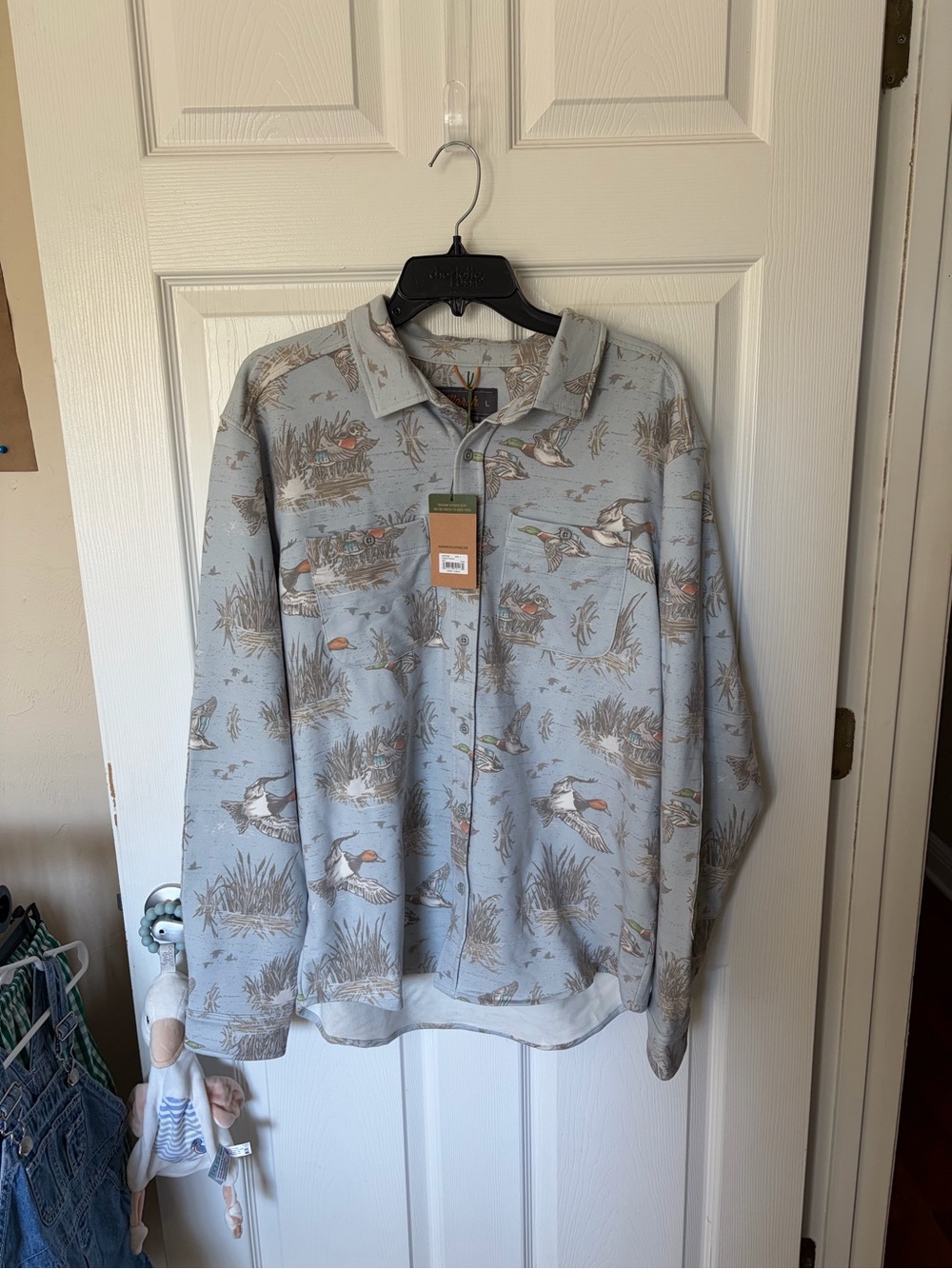 NWT March Wear Men's Long-Sleeve Duck Print Button-Up Shirt - Light Blue